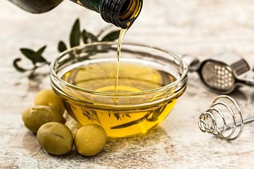 Olive Oil For Dark Circles 