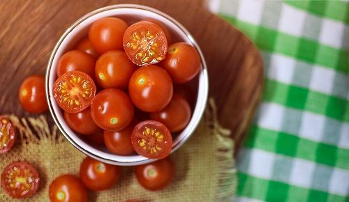Tomato for Tan Removal